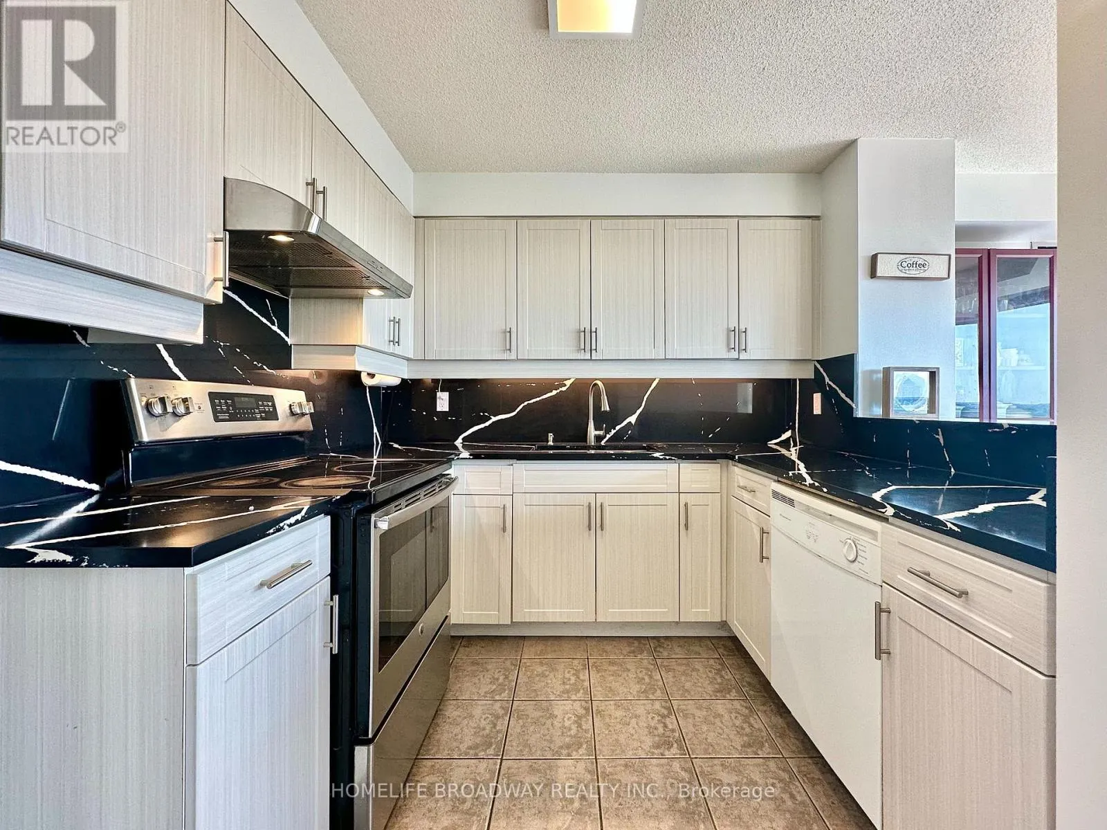 1709 - 2155 BURNHAMTHORPE ROAD W