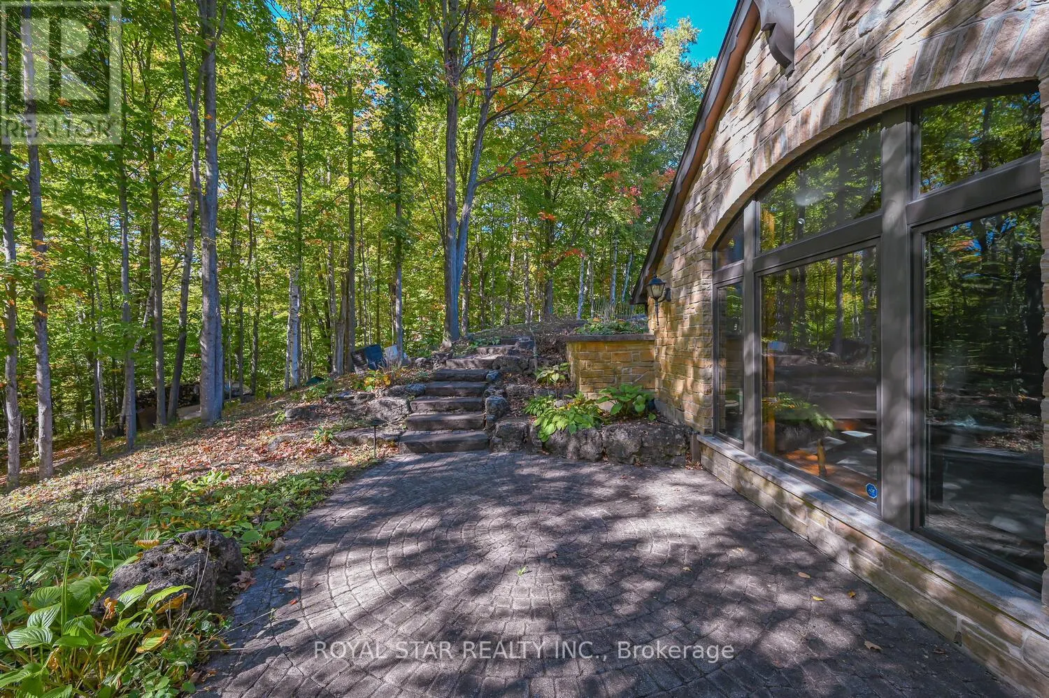 29 CEDAR DRIVE