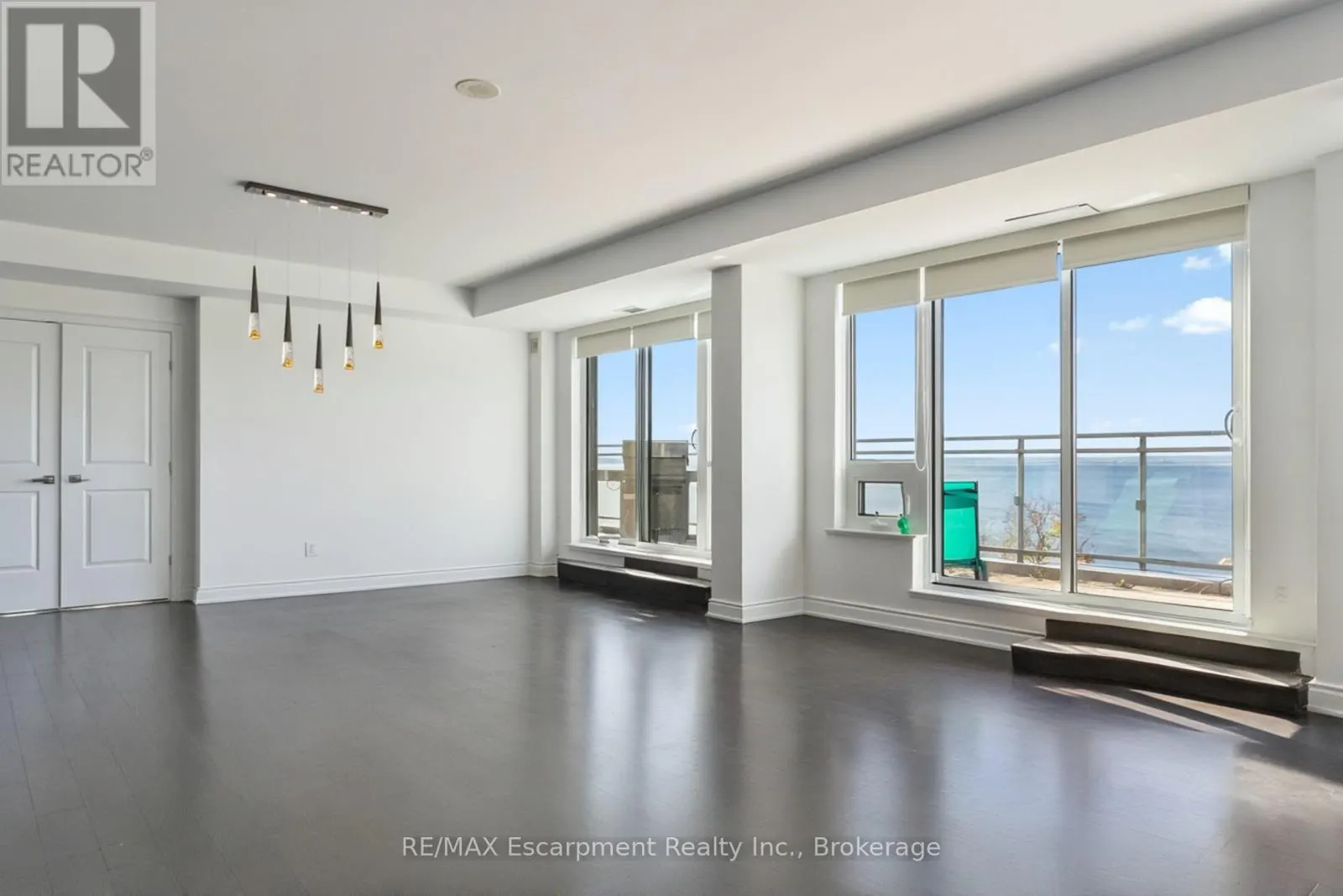 827 - 3500 LAKESHORE ROAD W, #827