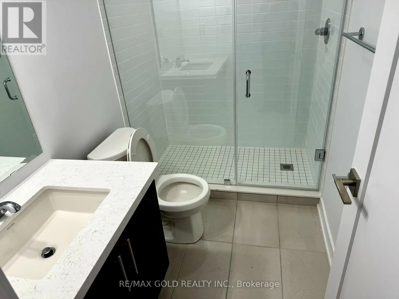 9 - 155 VETERANS DRIVE N