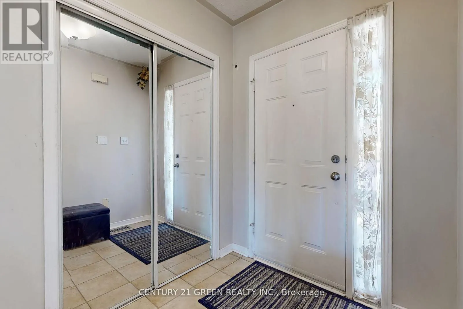26 DOLPHIN SONG CRESCENT