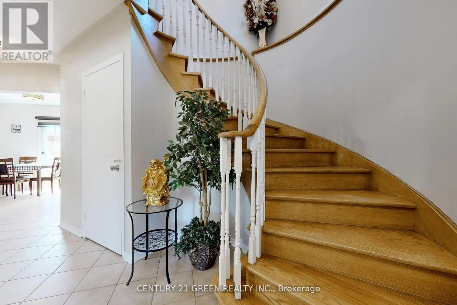 26 DOLPHIN SONG CRESCENT