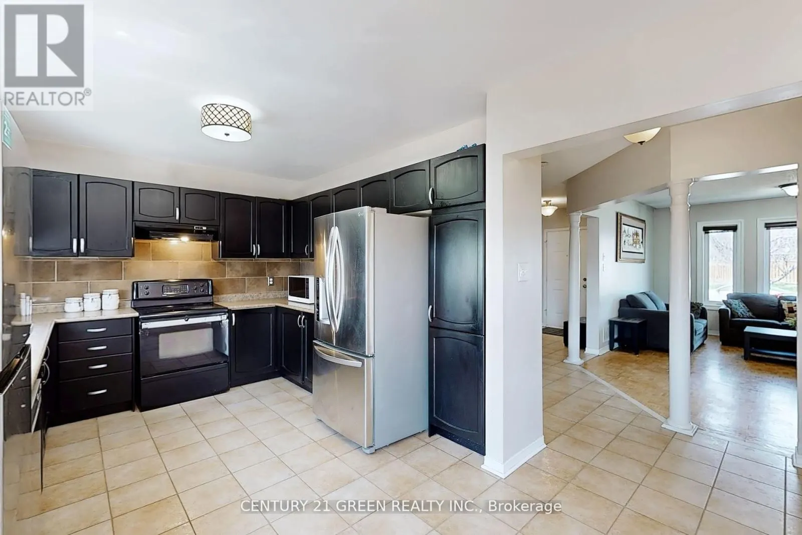 26 DOLPHIN SONG CRESCENT