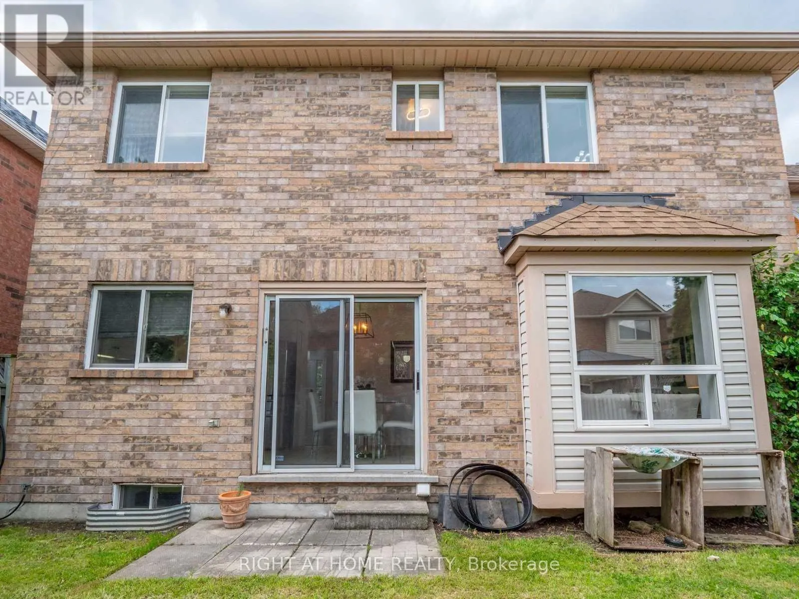 5555 BRIDGEPORT GATE