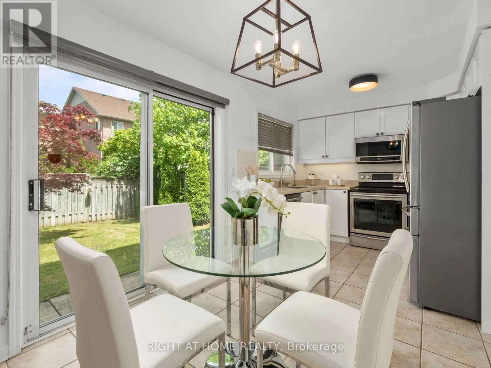 5555 BRIDGEPORT GATE