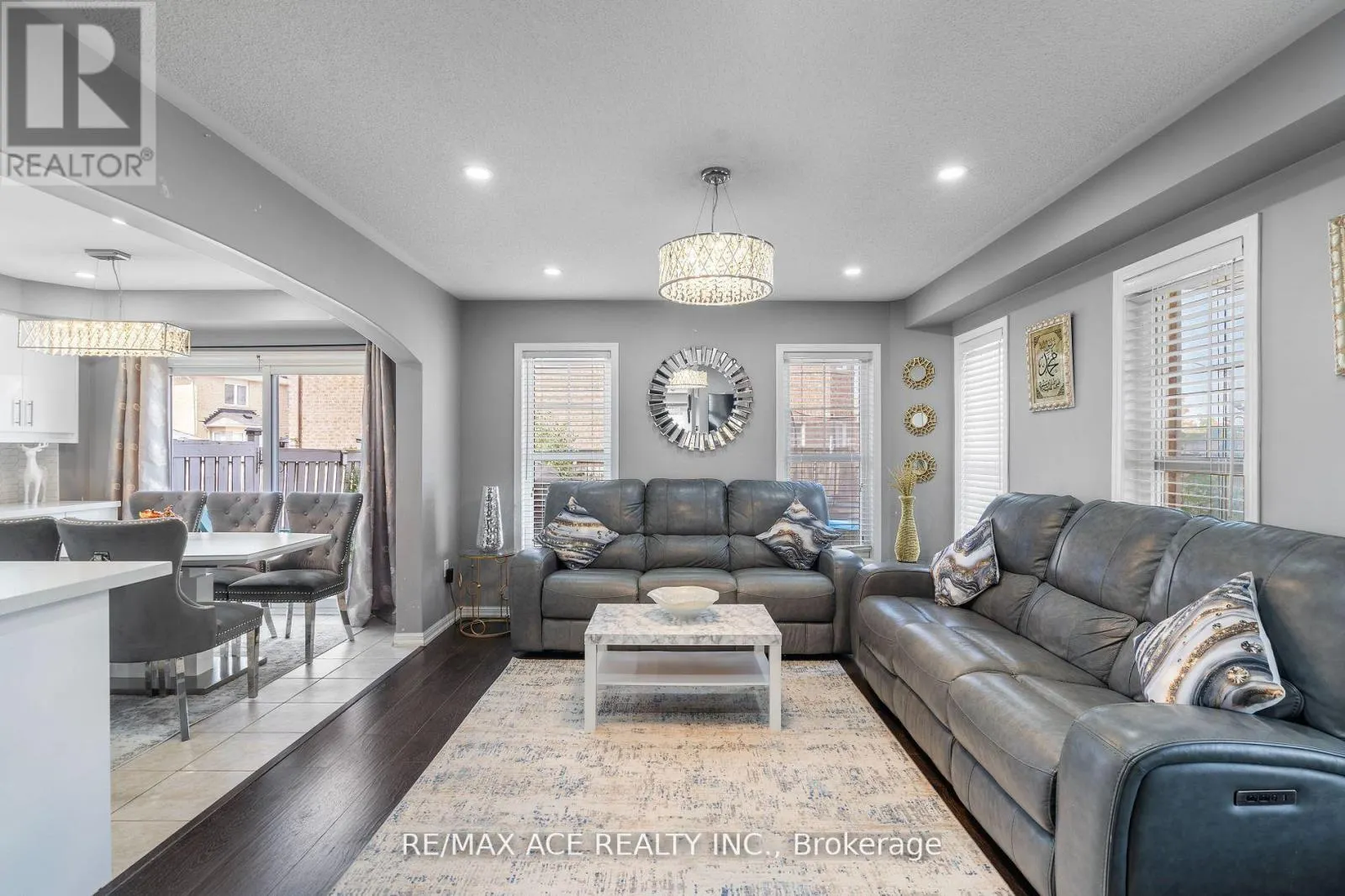 22 APPLE VALLEY WAY