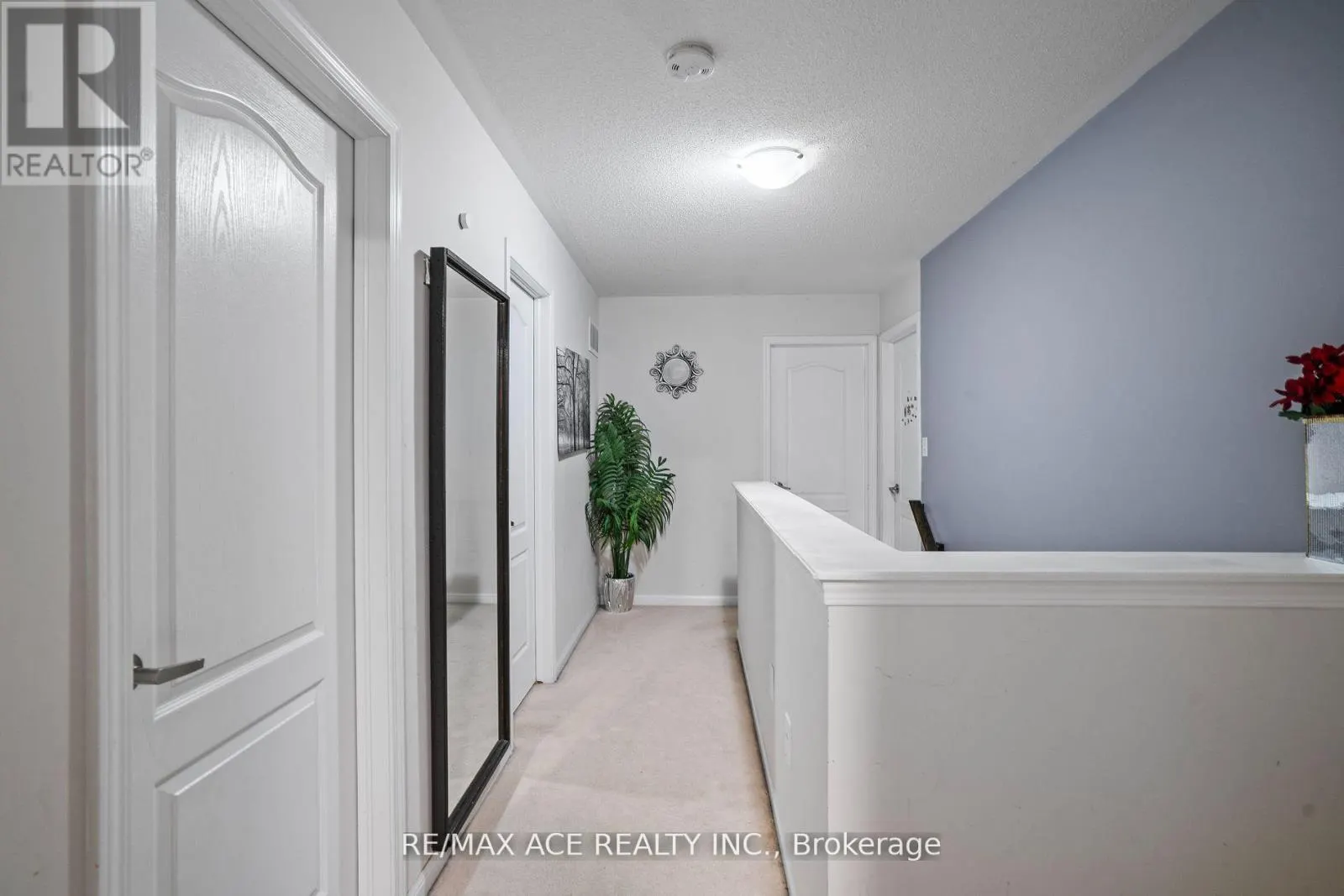22 APPLE VALLEY WAY
