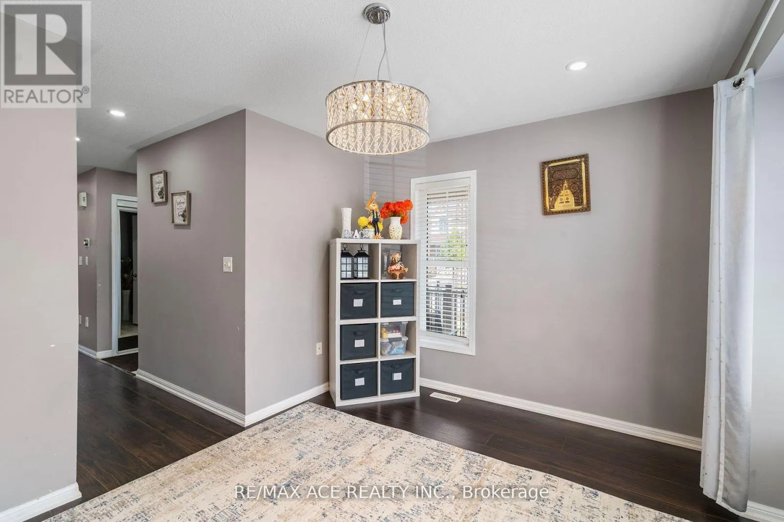 22 APPLE VALLEY WAY