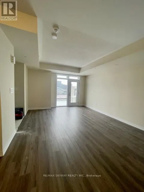 123 - 1589 ROSE WAY