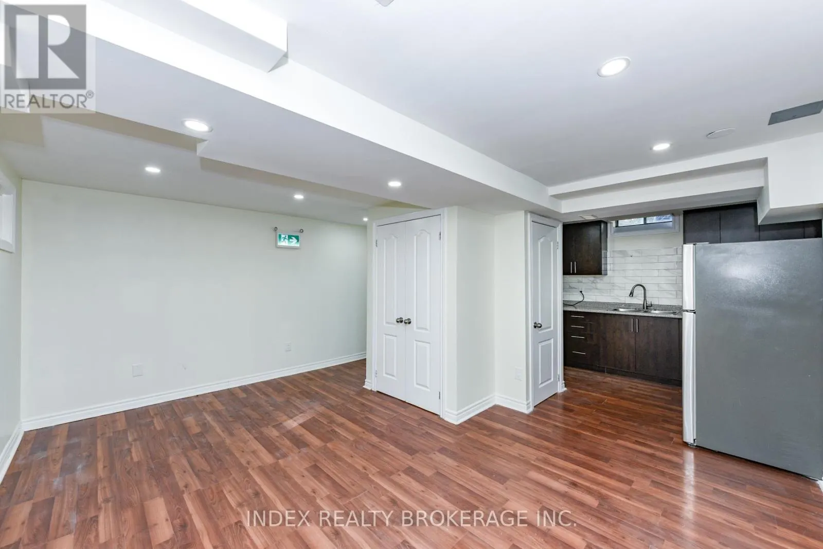 81 MULLIS CRESCENT