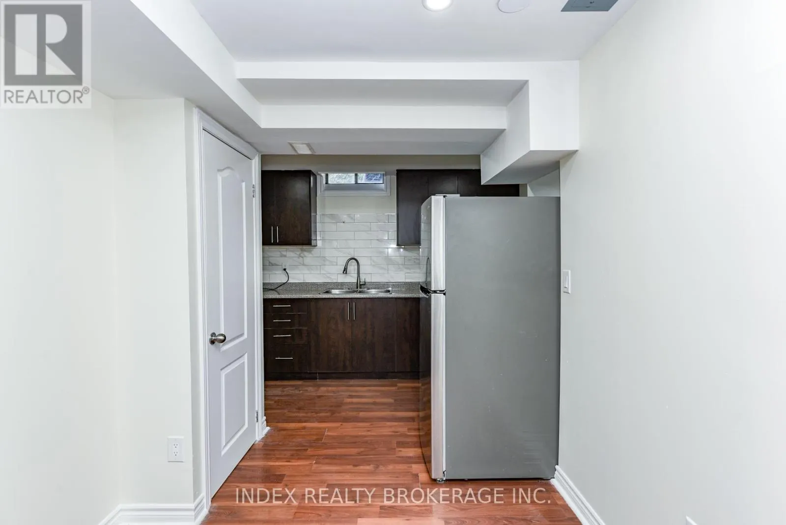 81 MULLIS CRESCENT