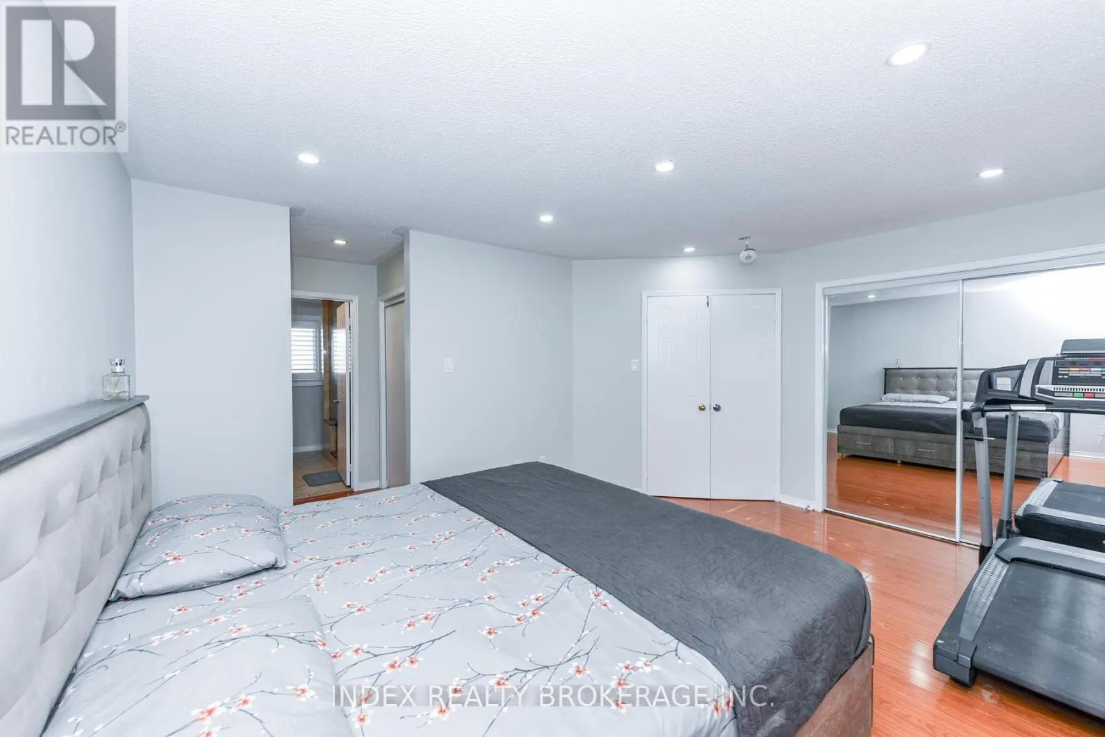 81 MULLIS CRESCENT
