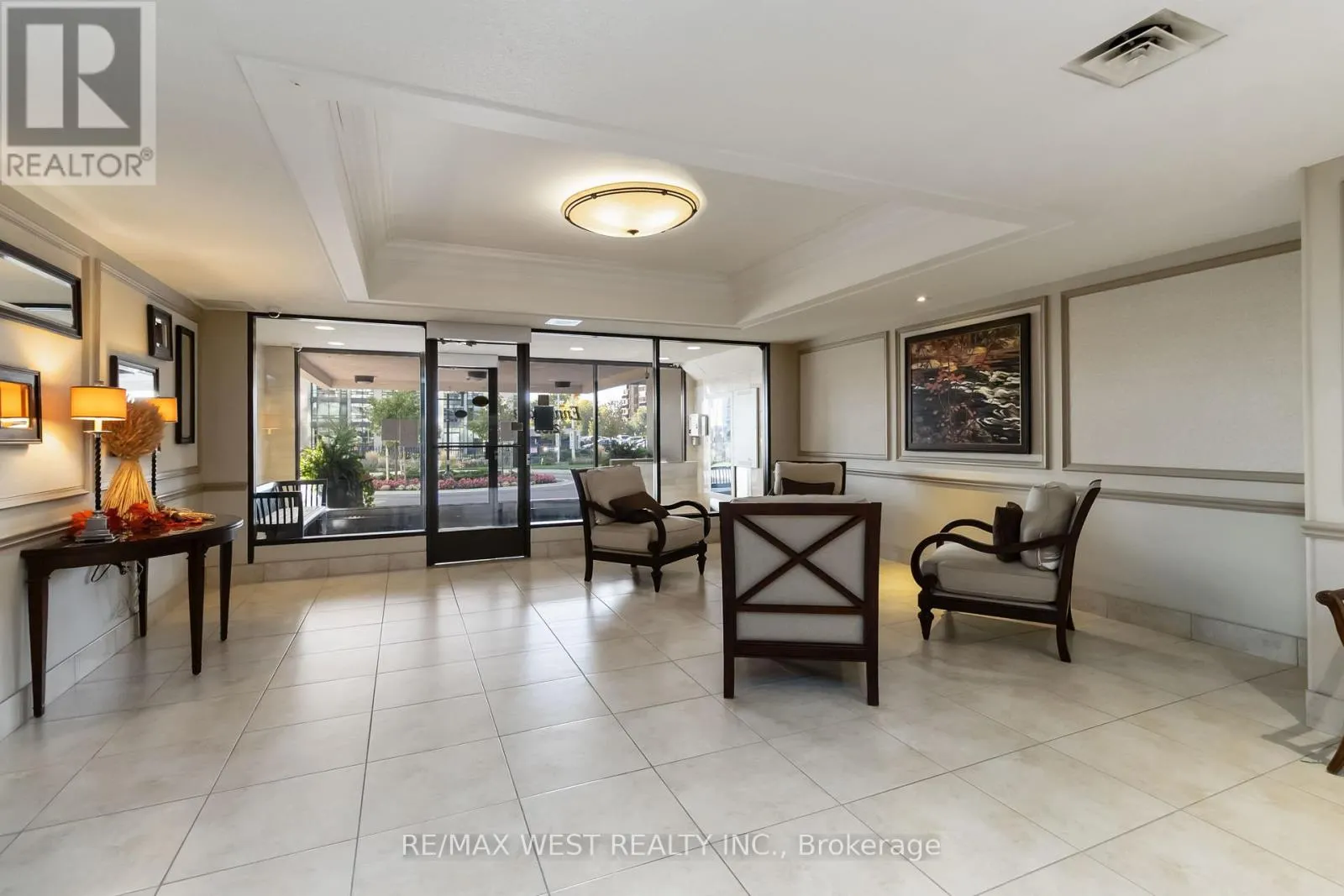 1108 - 2185 MARINE DRIVE