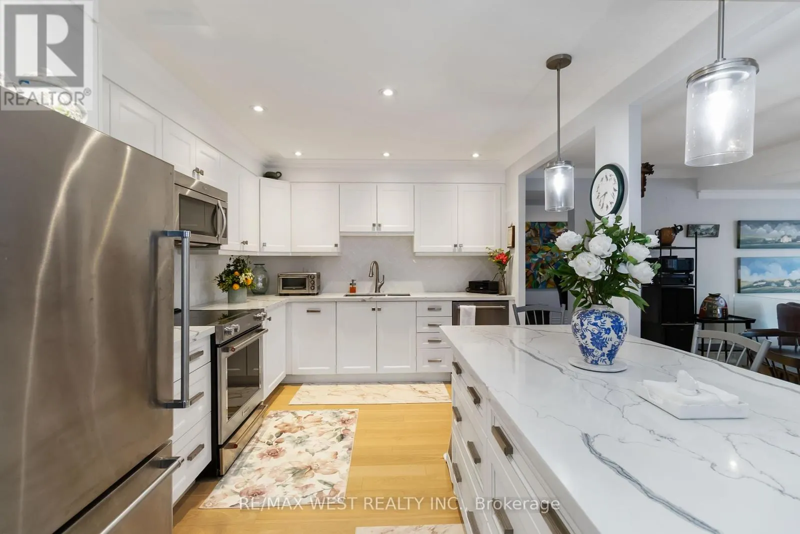 1108 - 2185 MARINE DRIVE