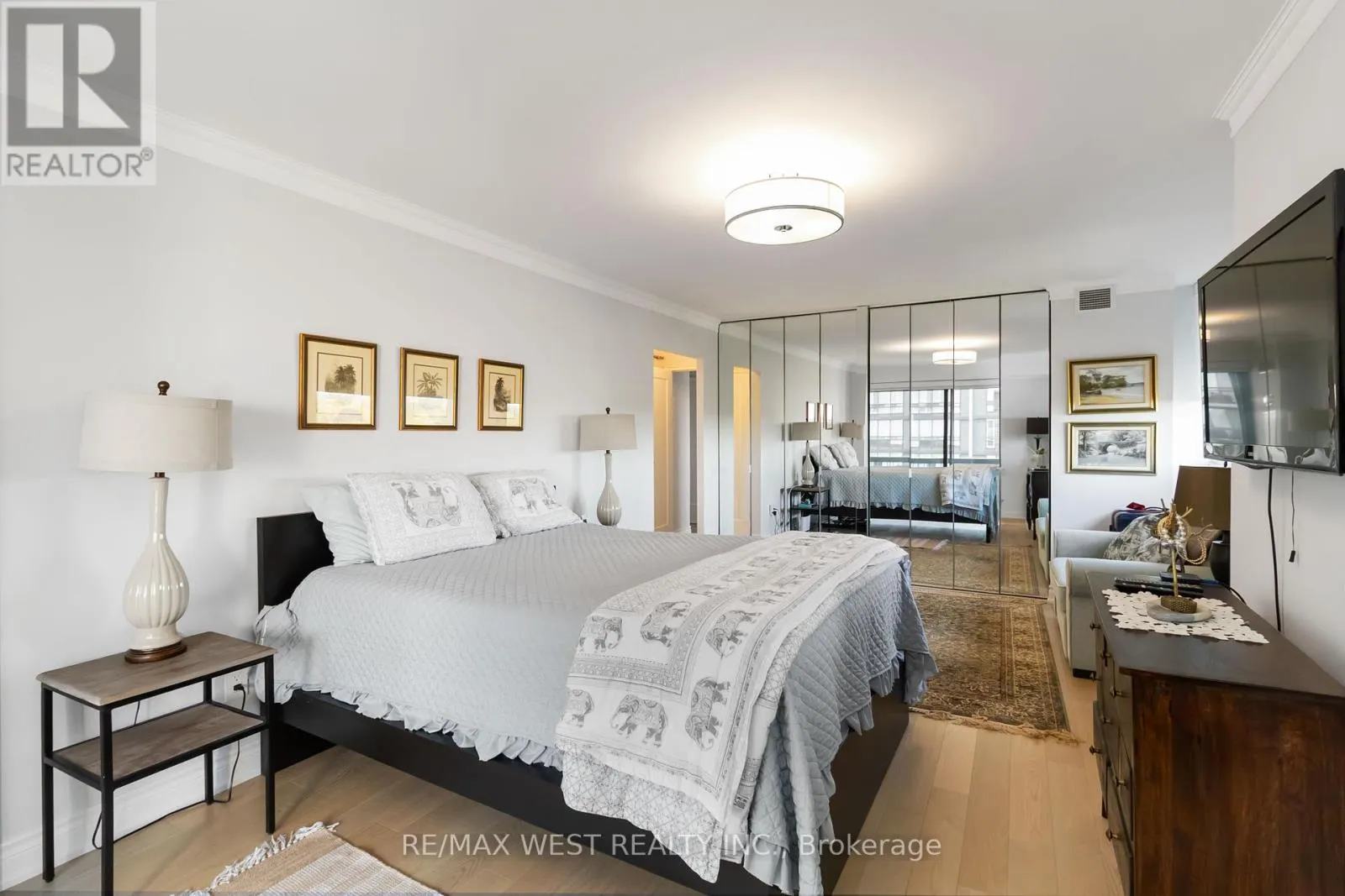 1108 - 2185 MARINE DRIVE