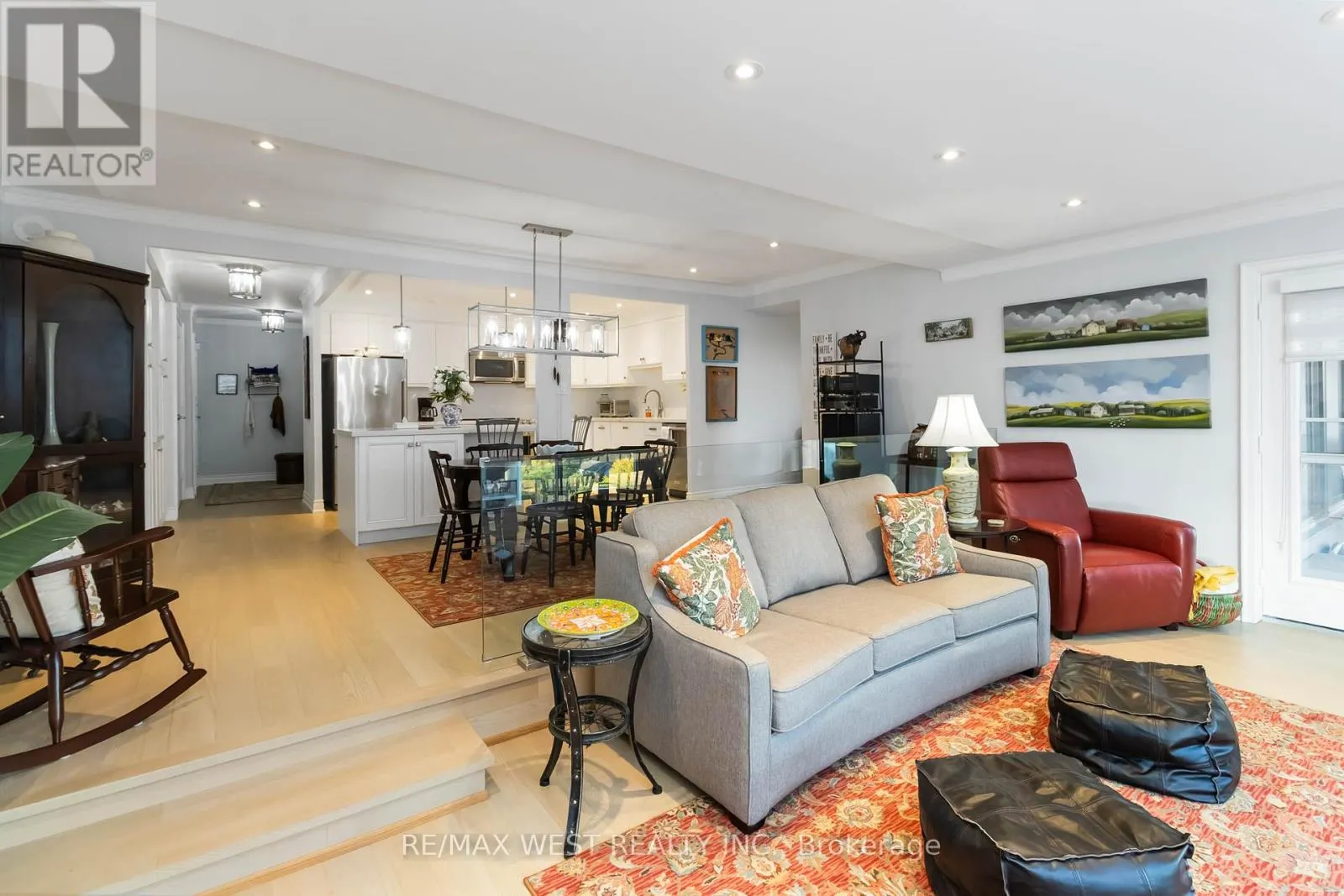 1108 - 2185 MARINE DRIVE