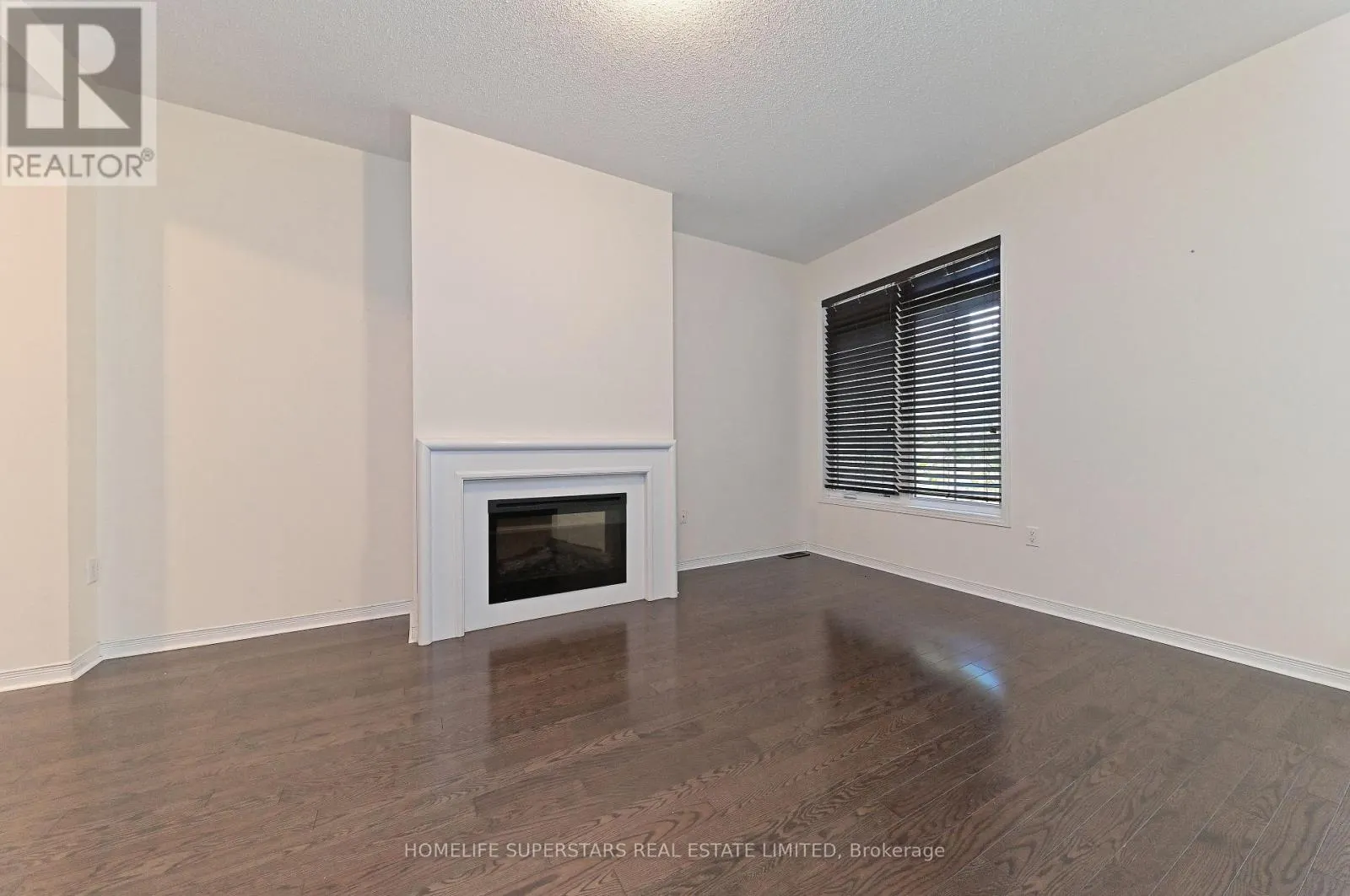 9 YELLOWKNIFE ROAD
