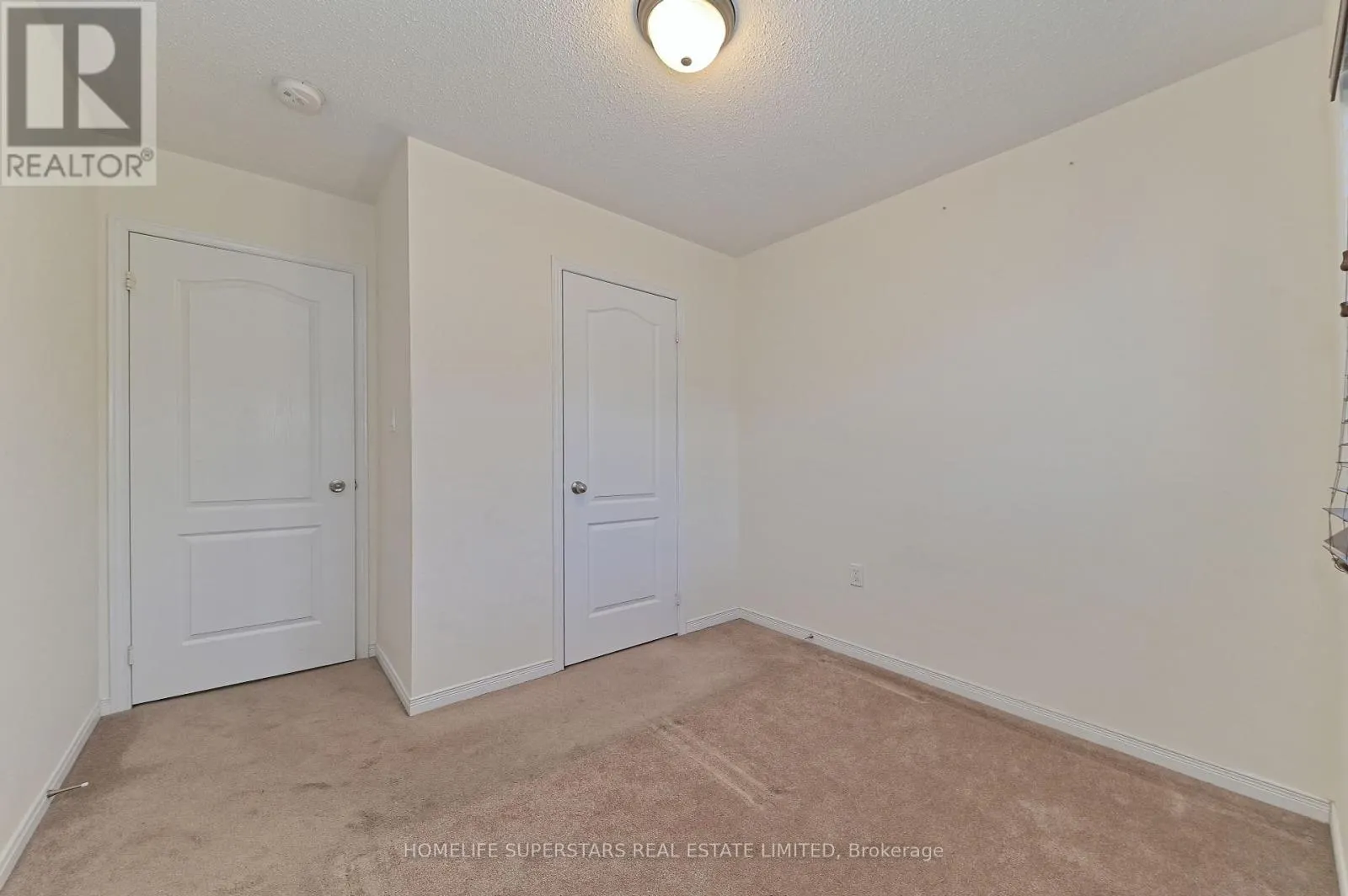 9 YELLOWKNIFE ROAD