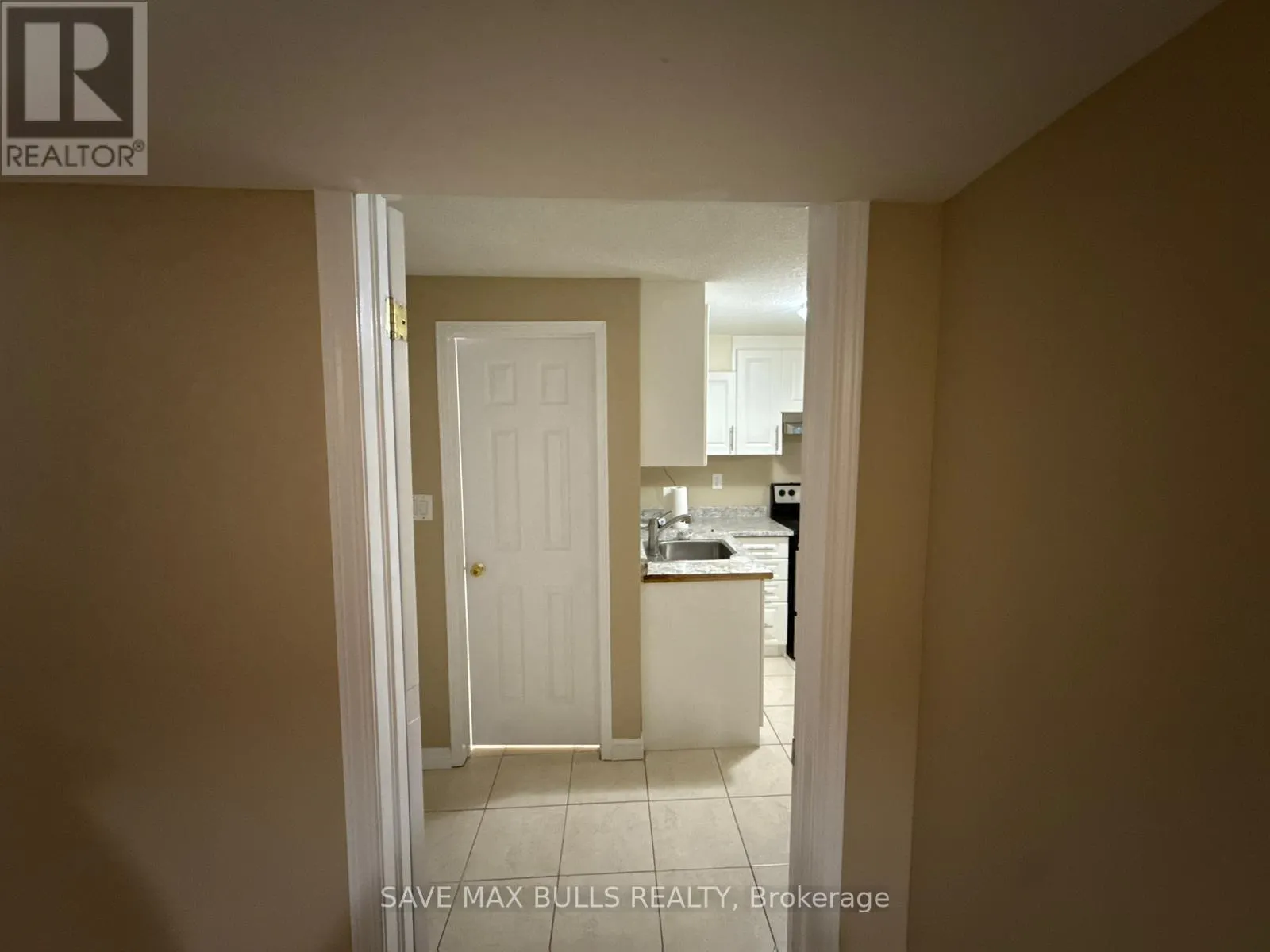 BASEMENT - 652 LOTT CRESCENT