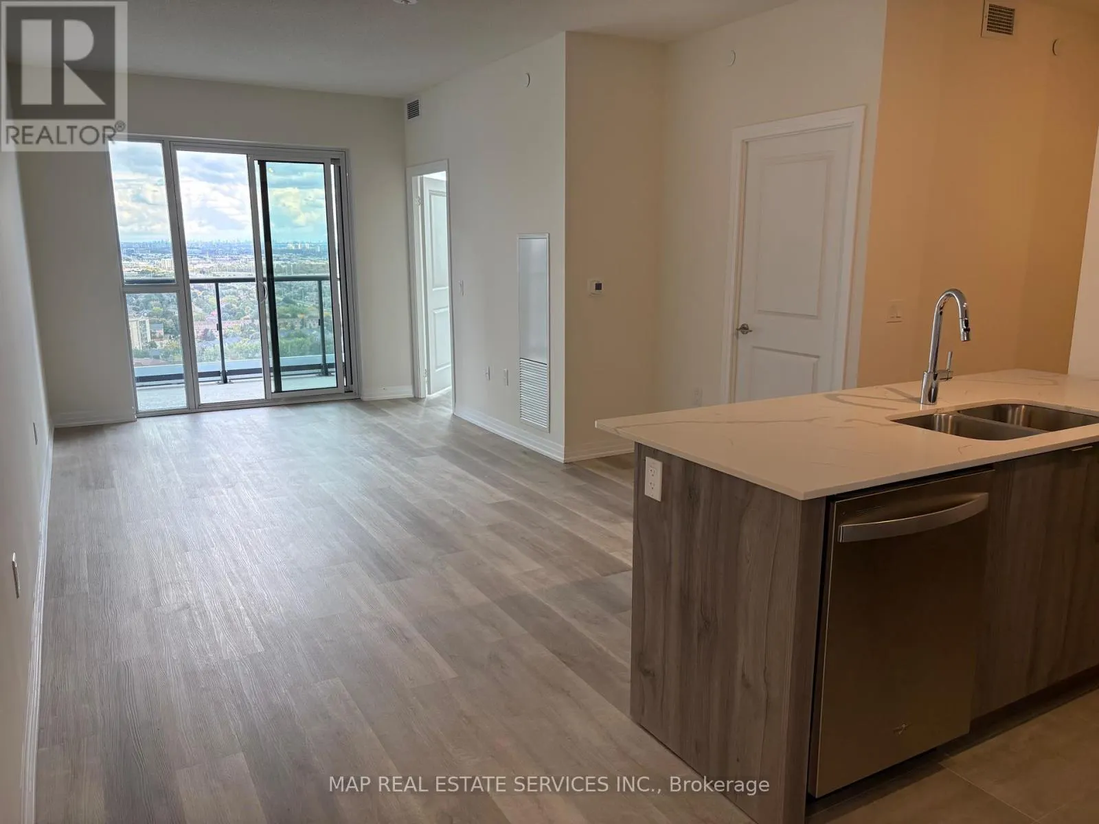 2110 - 15 WATERGARDEN DRIVE