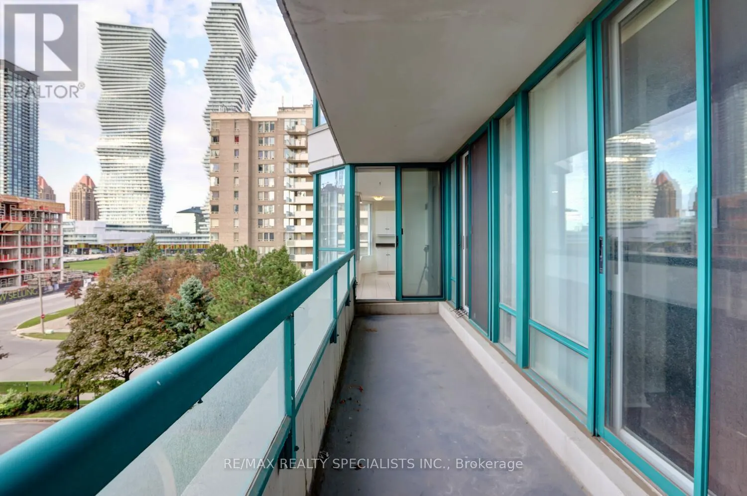 502 - 550 WEBB DRIVE