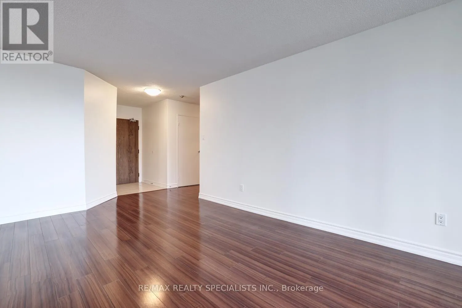 502 - 550 WEBB DRIVE