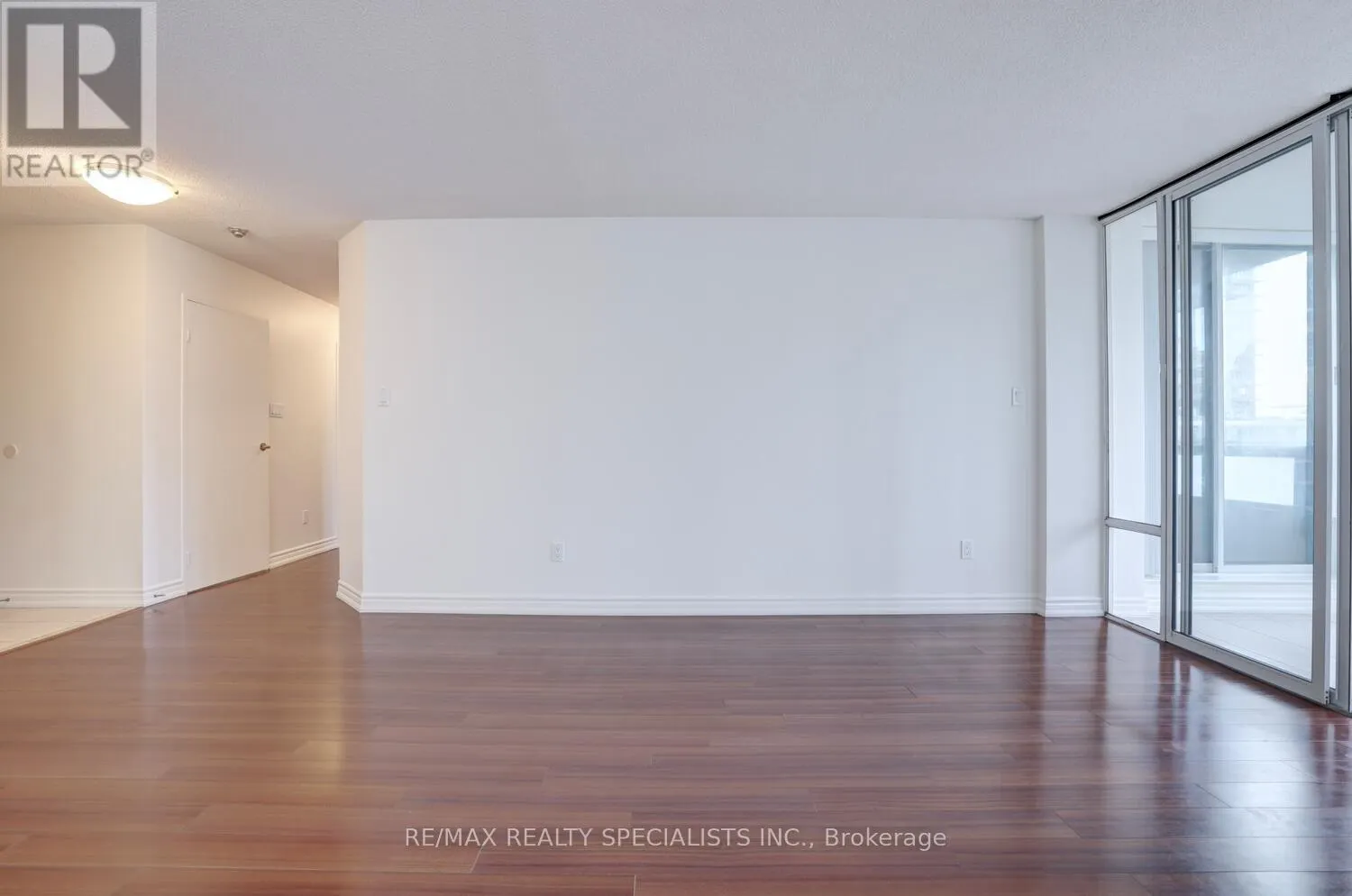 502 - 550 WEBB DRIVE