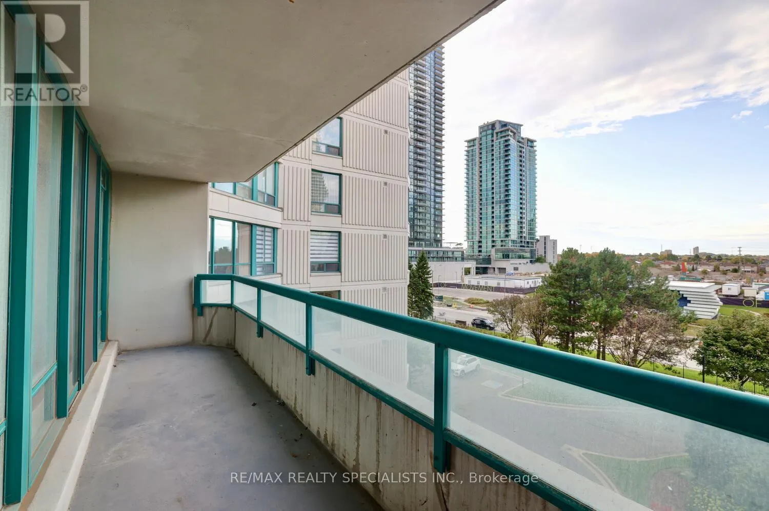 502 - 550 WEBB DRIVE