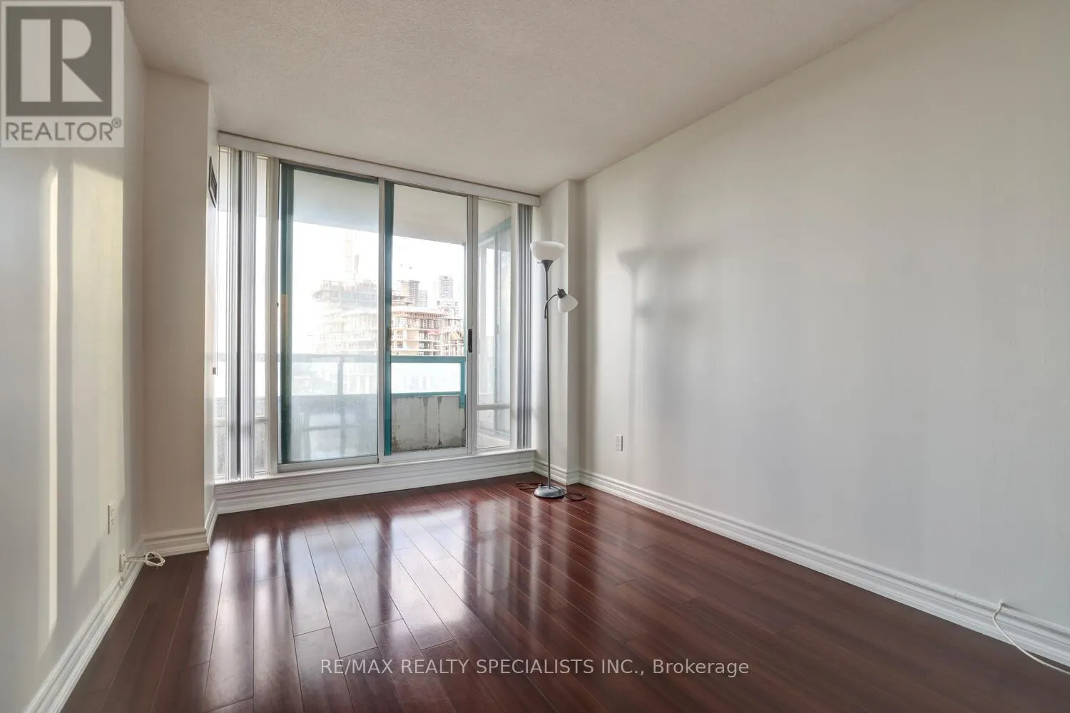 502 - 550 WEBB DRIVE