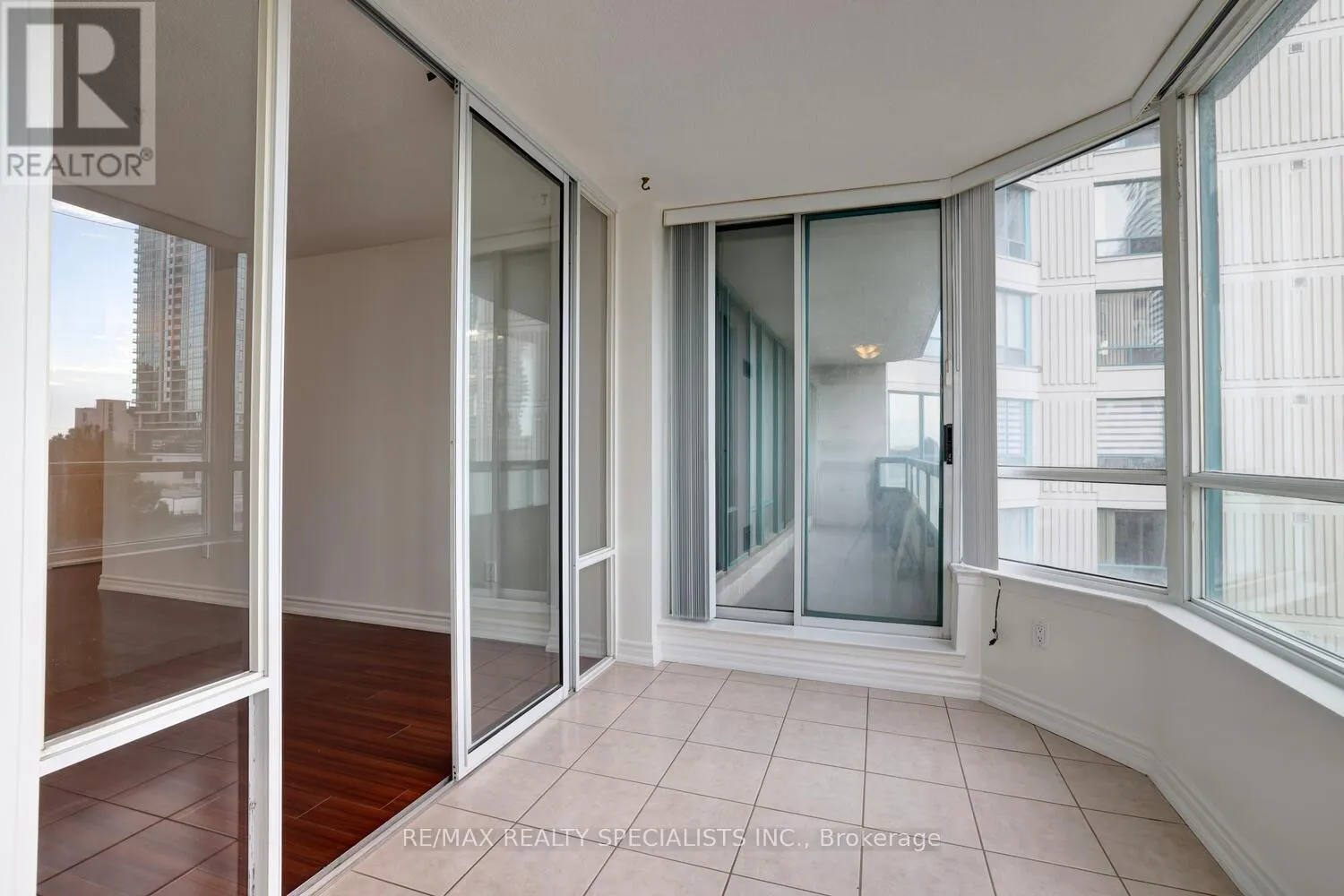 502 - 550 WEBB DRIVE