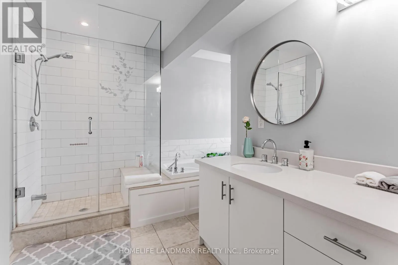 523B ROYAL YORK ROAD