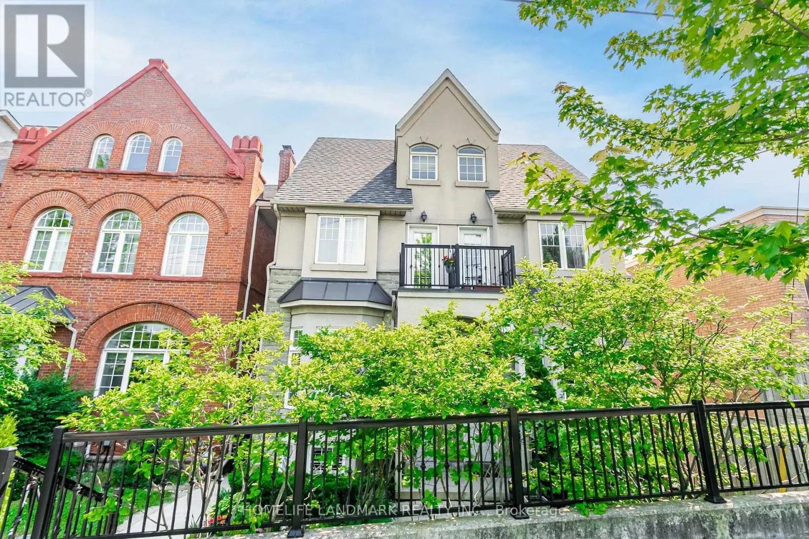 523B ROYAL YORK ROAD