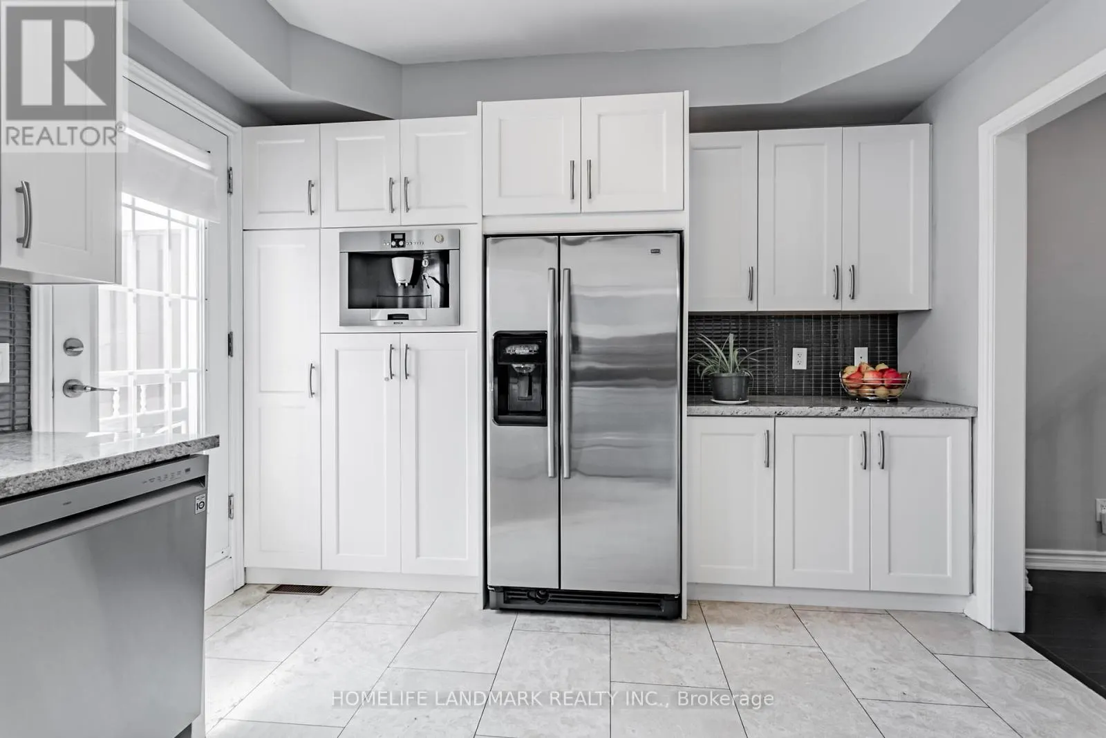 523B ROYAL YORK ROAD
