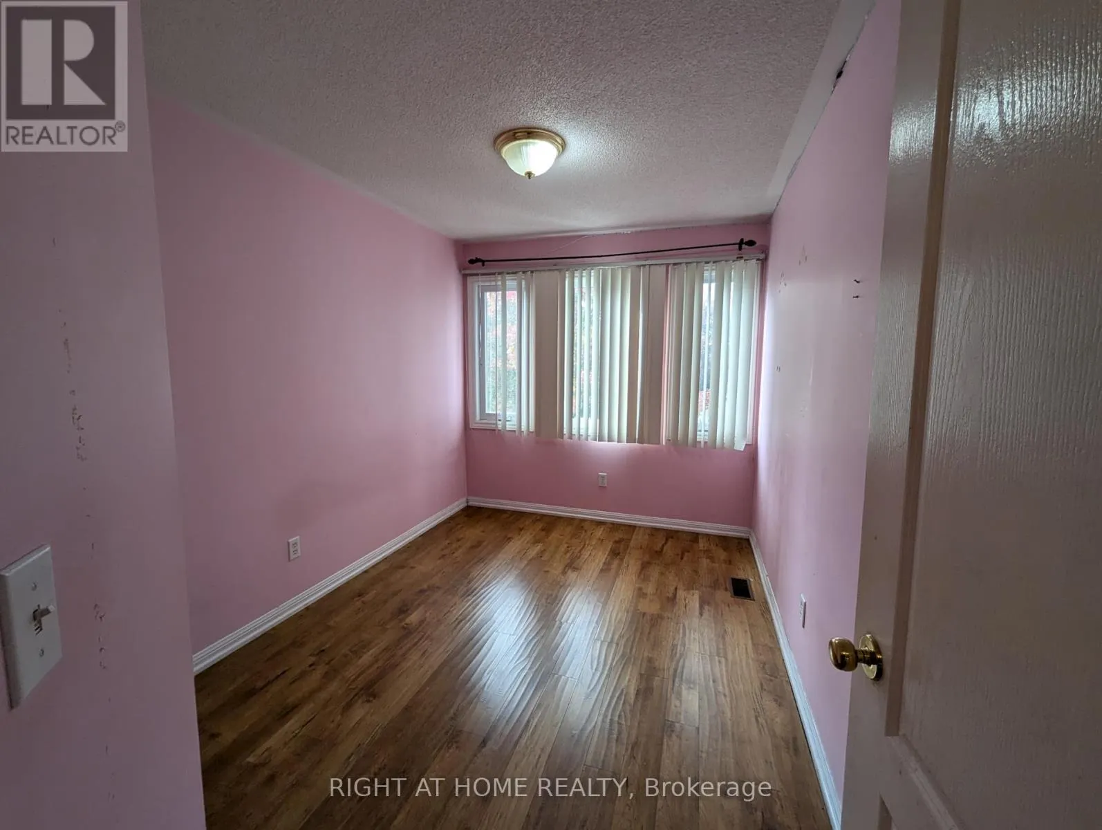 1423 QUEST CIRCLE