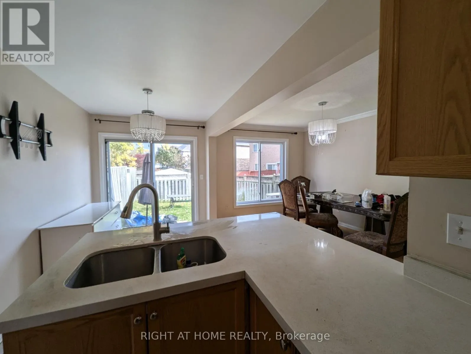 1423 QUEST CIRCLE
