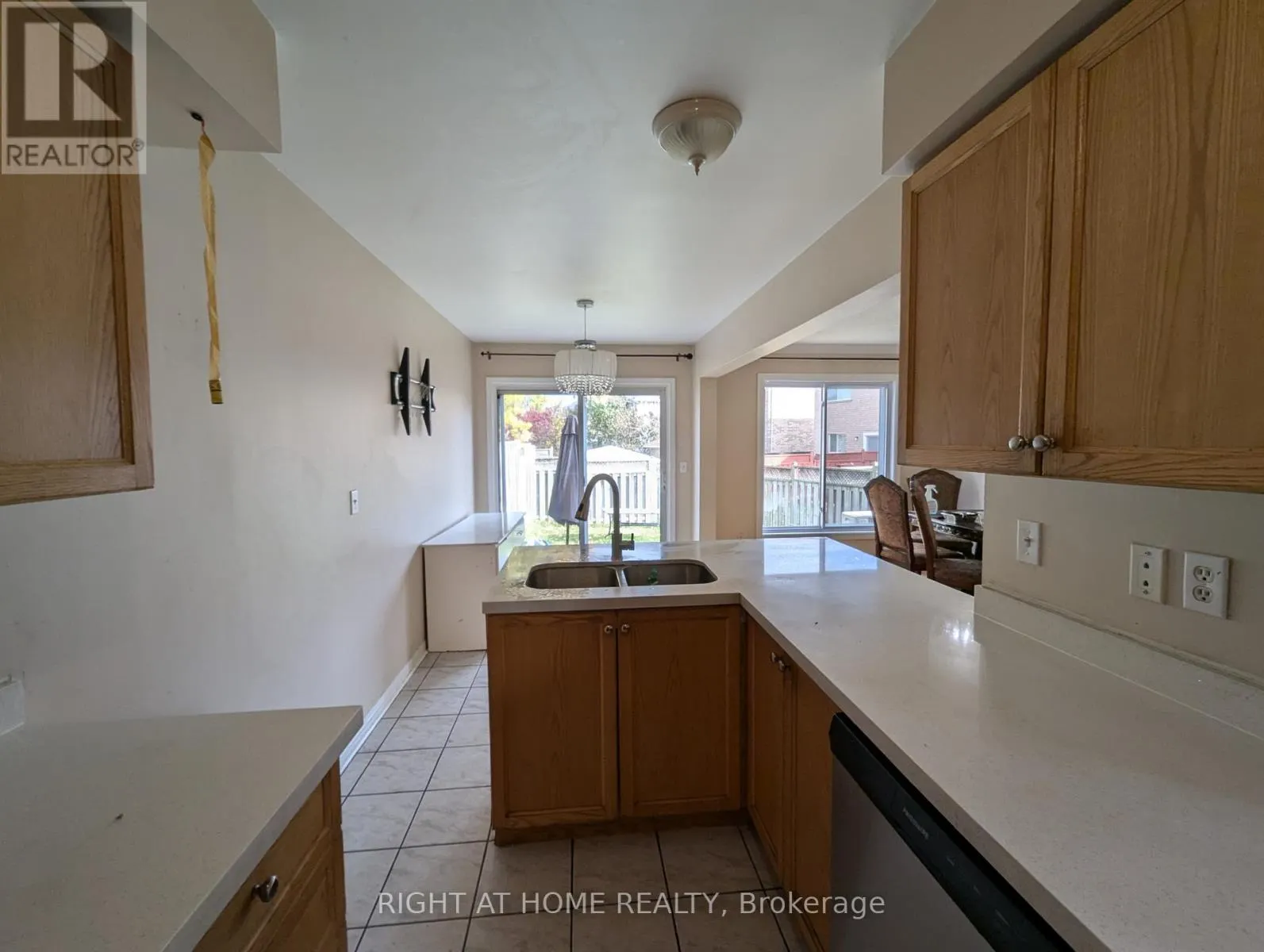 1423 QUEST CIRCLE