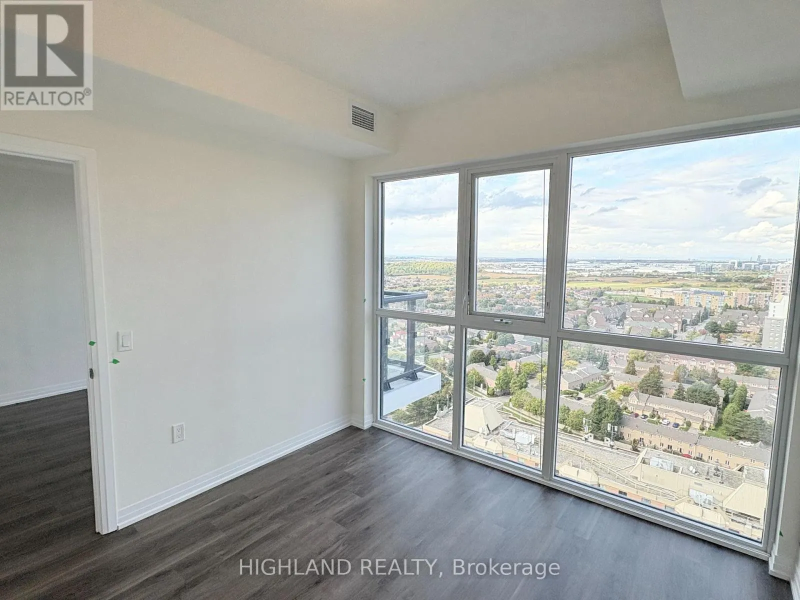 2308 - 15 WATERGARDEN DRIVE