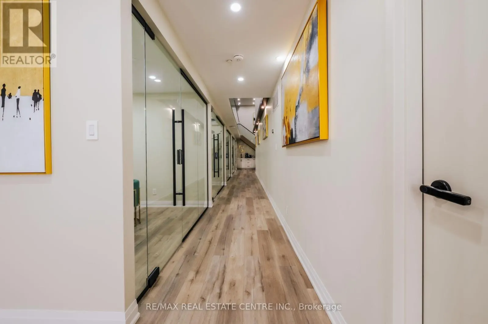 20 - 2131 WILLIAMS PARKWAY