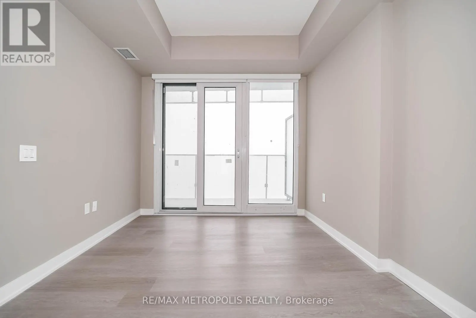 3206 - 3883 QUARTZ ROAD