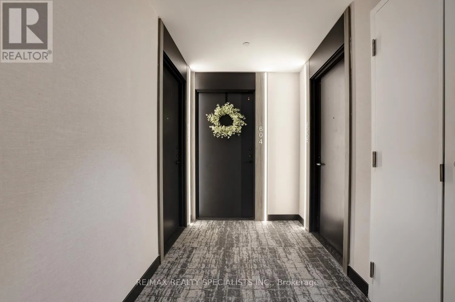 604 - 220 MISSINNIHE WAY