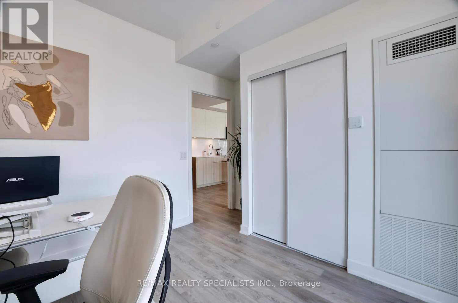604 - 220 MISSINNIHE WAY