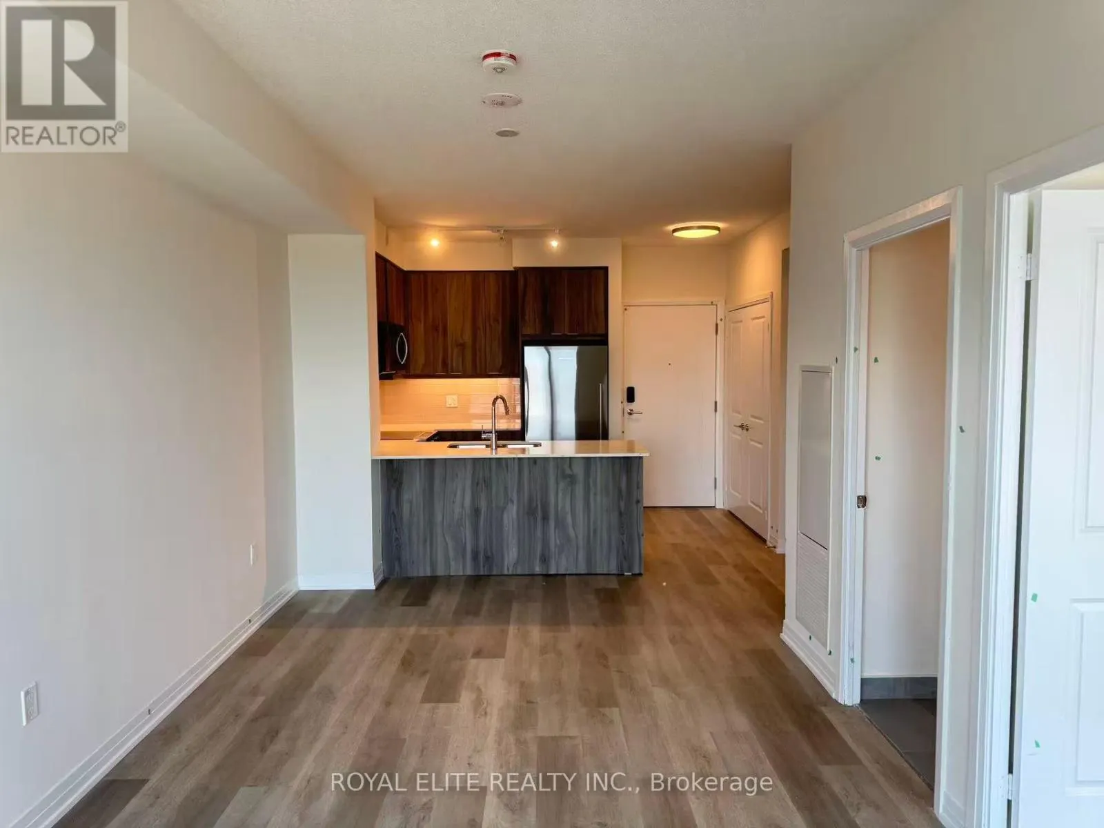 2102 - 15 WATERGARDEN DRIVE