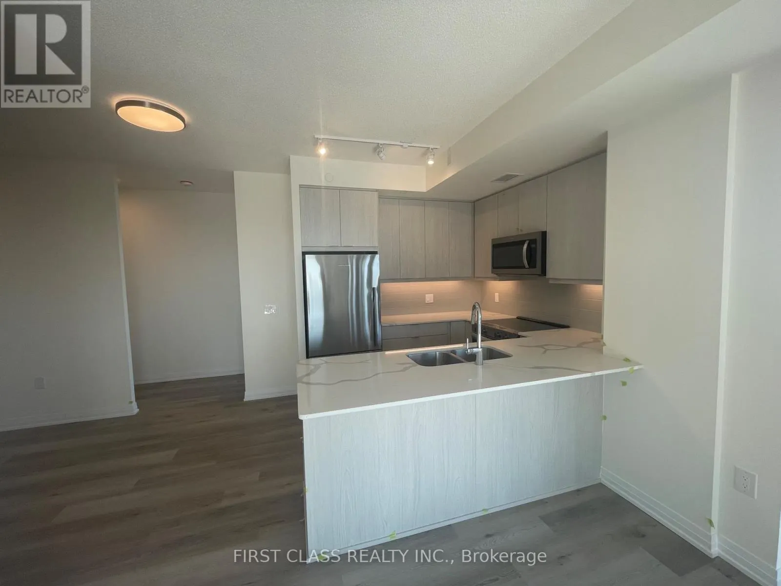 1201 - 15 WATERGARDEN DRIVE