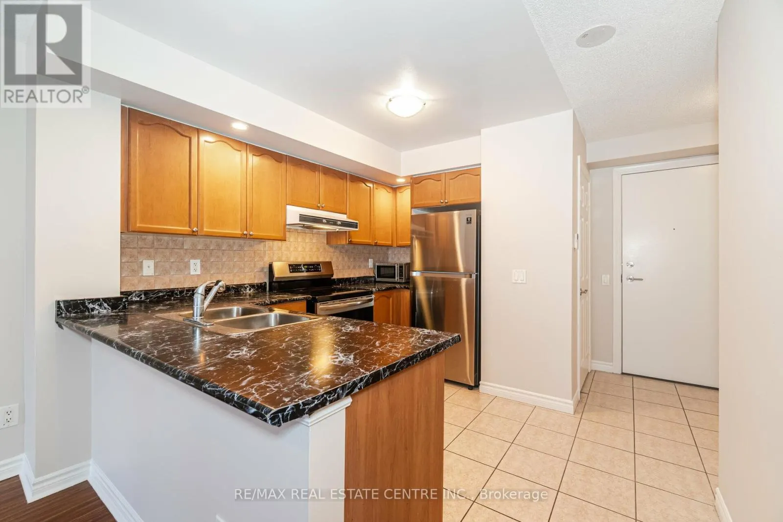 1227 - 5233 DUNDAS STREET W