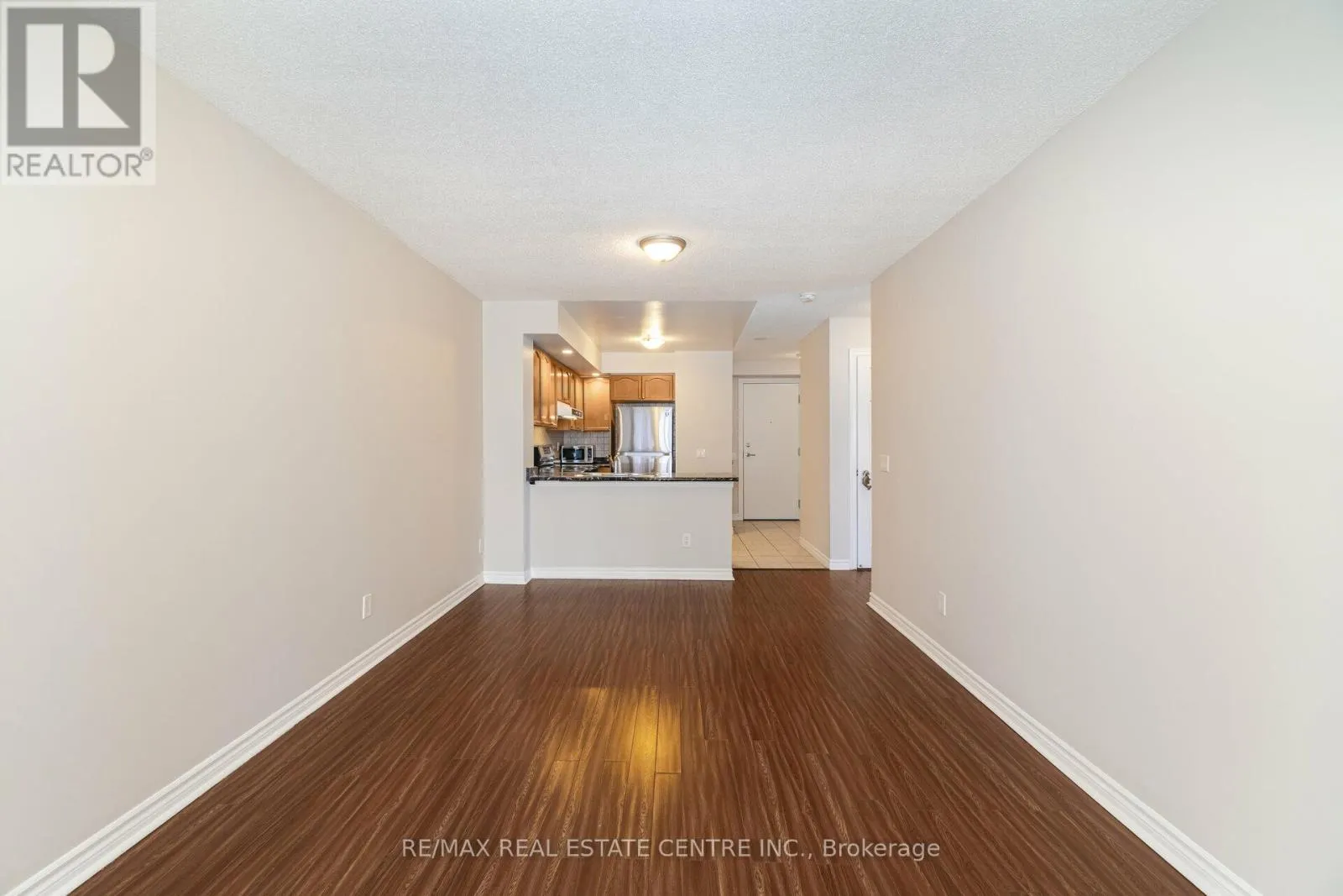 1227 - 5233 DUNDAS STREET W
