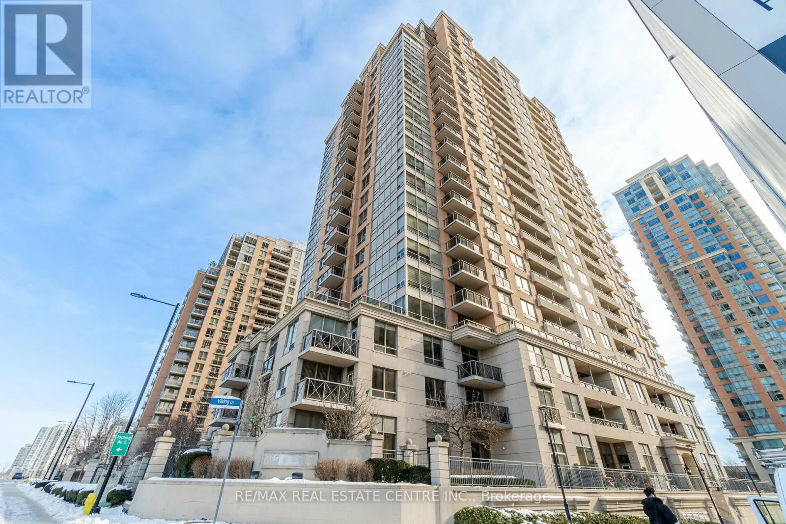 1227 - 5233 DUNDAS STREET W