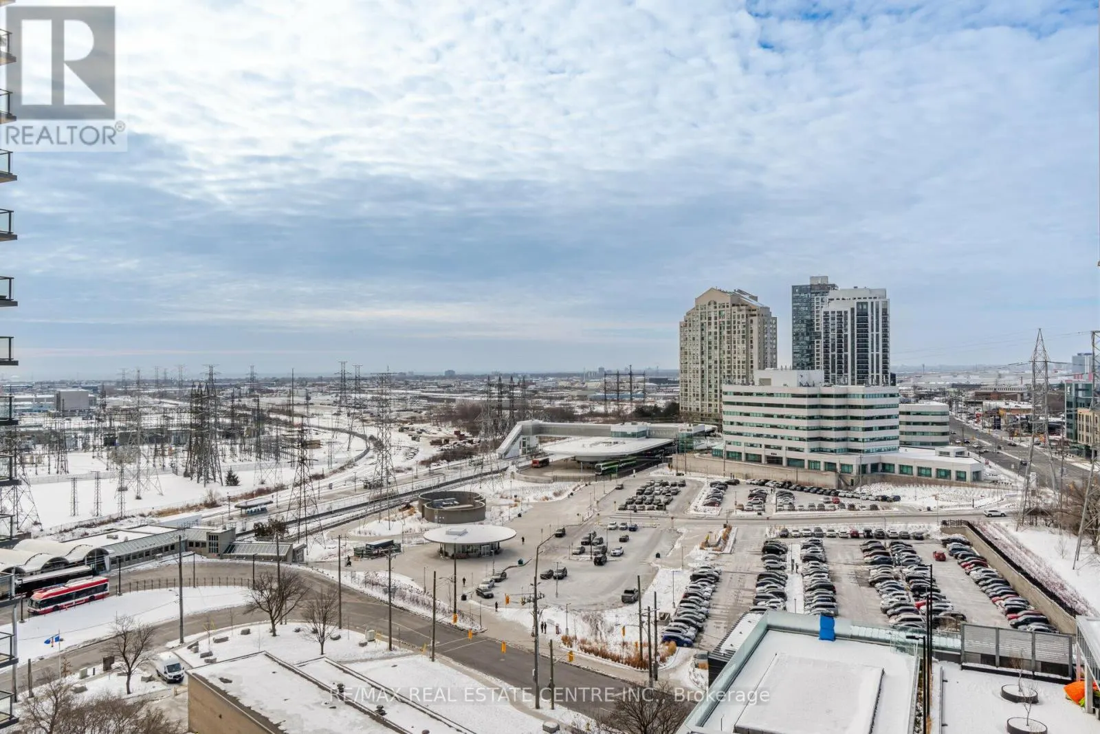 1227 - 5233 DUNDAS STREET W