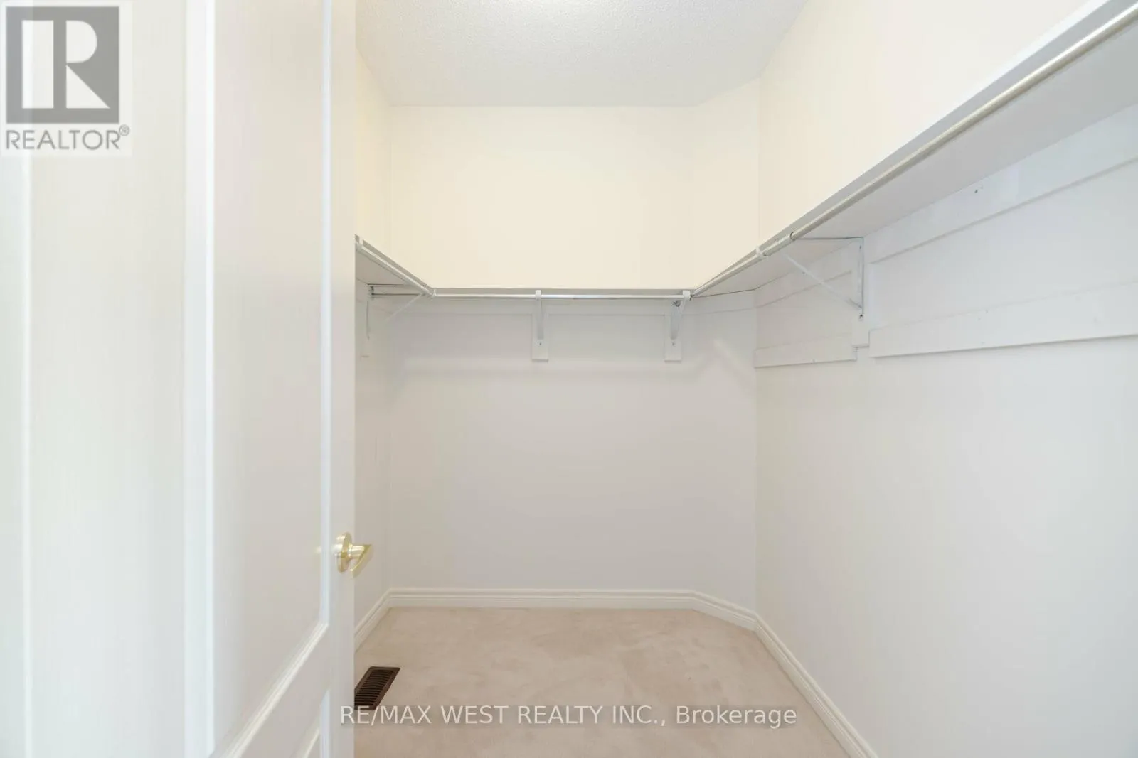 422 HIDDEN TRAIL