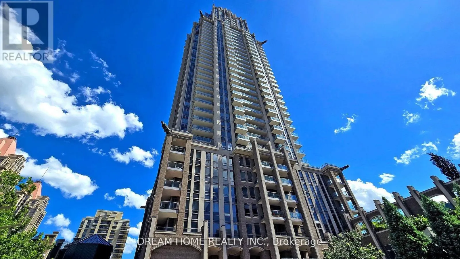 2004 - 388 PRINCE OF WALES DRIVE