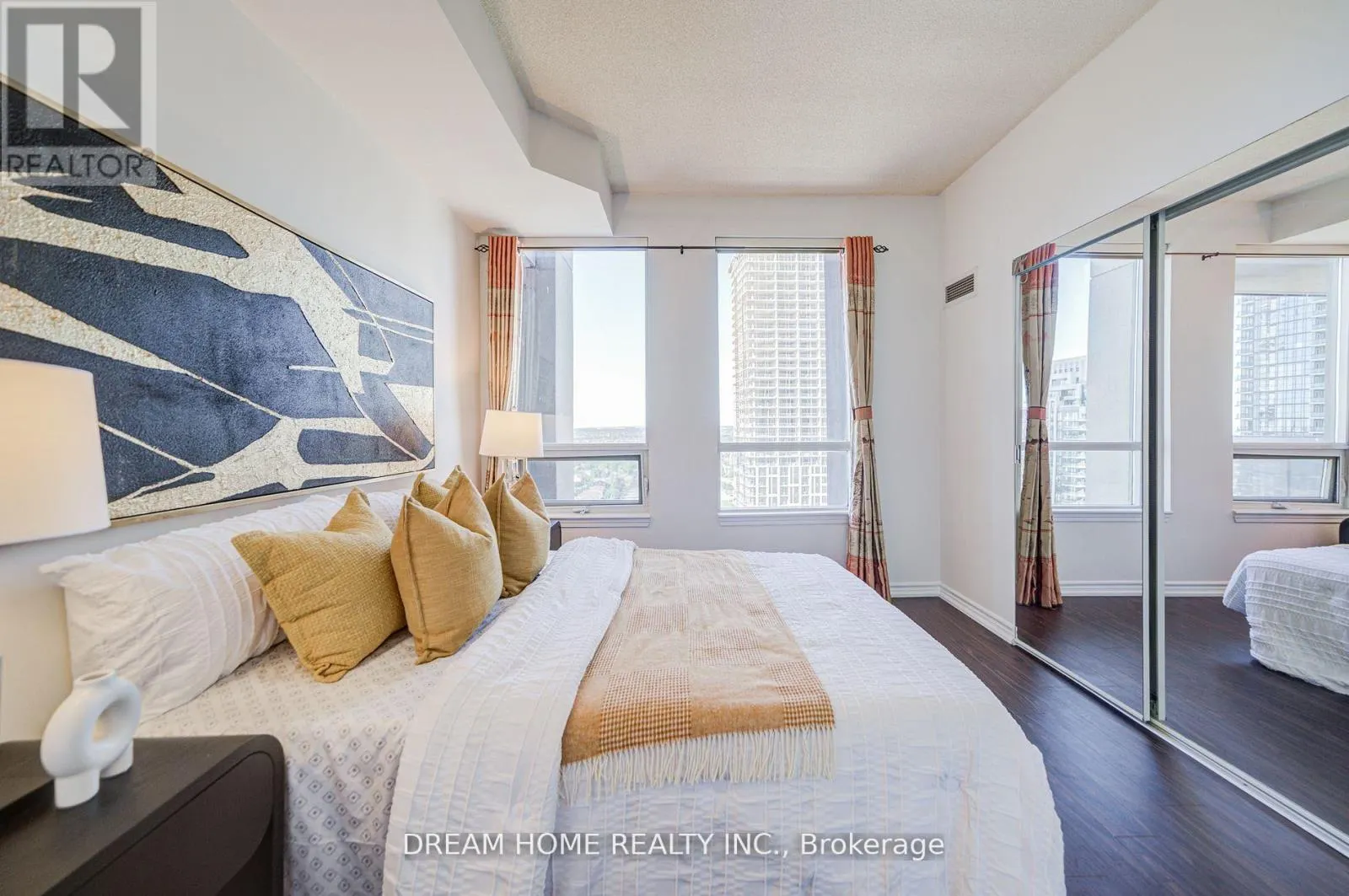 2004 - 388 PRINCE OF WALES DRIVE
